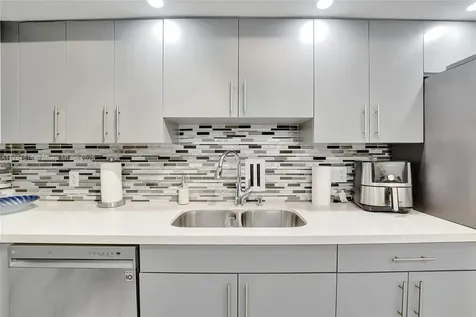 4001 S Ocean Drive Hollywood FL 33019