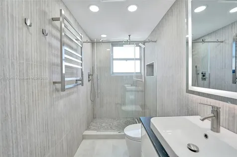 4001 S Ocean Drive Hollywood FL 33019
