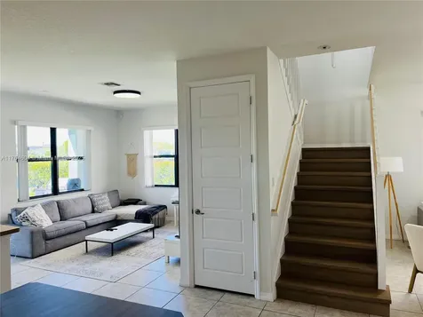 616 NE 193rd Street Miami FL 33179