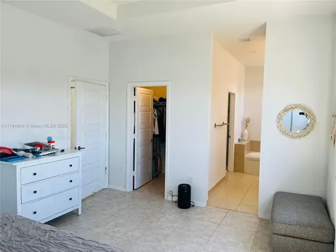 616 NE 193rd Street Miami FL 33179