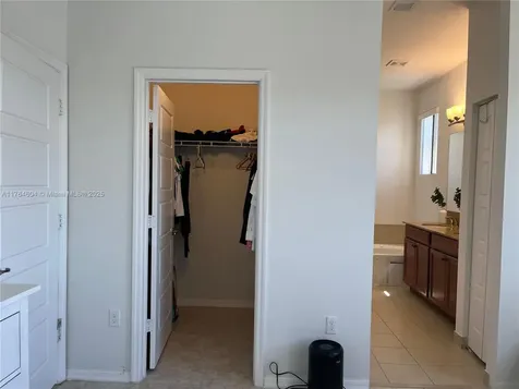 616 NE 193rd Street Miami FL 33179