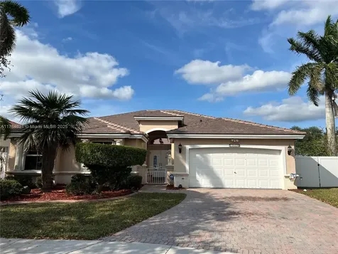 19423 NW 23rd Place Pembroke Pines FL 33029
