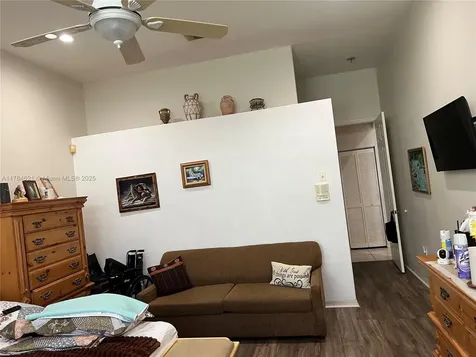 19423 NW 23rd Place Pembroke Pines FL 33029