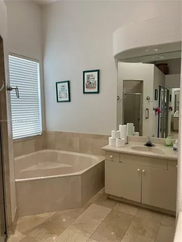 19423 NW 23rd Place Pembroke Pines FL 33029