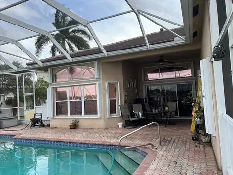 19423 NW 23rd Place Pembroke Pines FL 33029