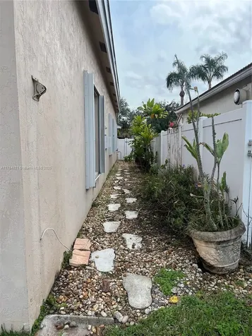 19423 NW 23rd Place Pembroke Pines FL 33029