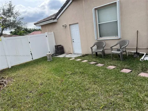 19423 NW 23rd Place Pembroke Pines FL 33029