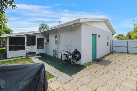 15271 SW 103rd Avenue Miami FL 33157