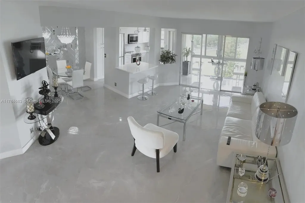 3836 Via Poinciana Lake Worth FL 33467