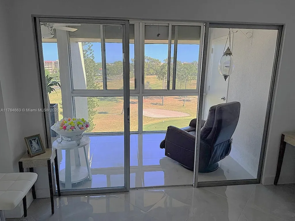 3836 Via Poinciana Lake Worth FL 33467