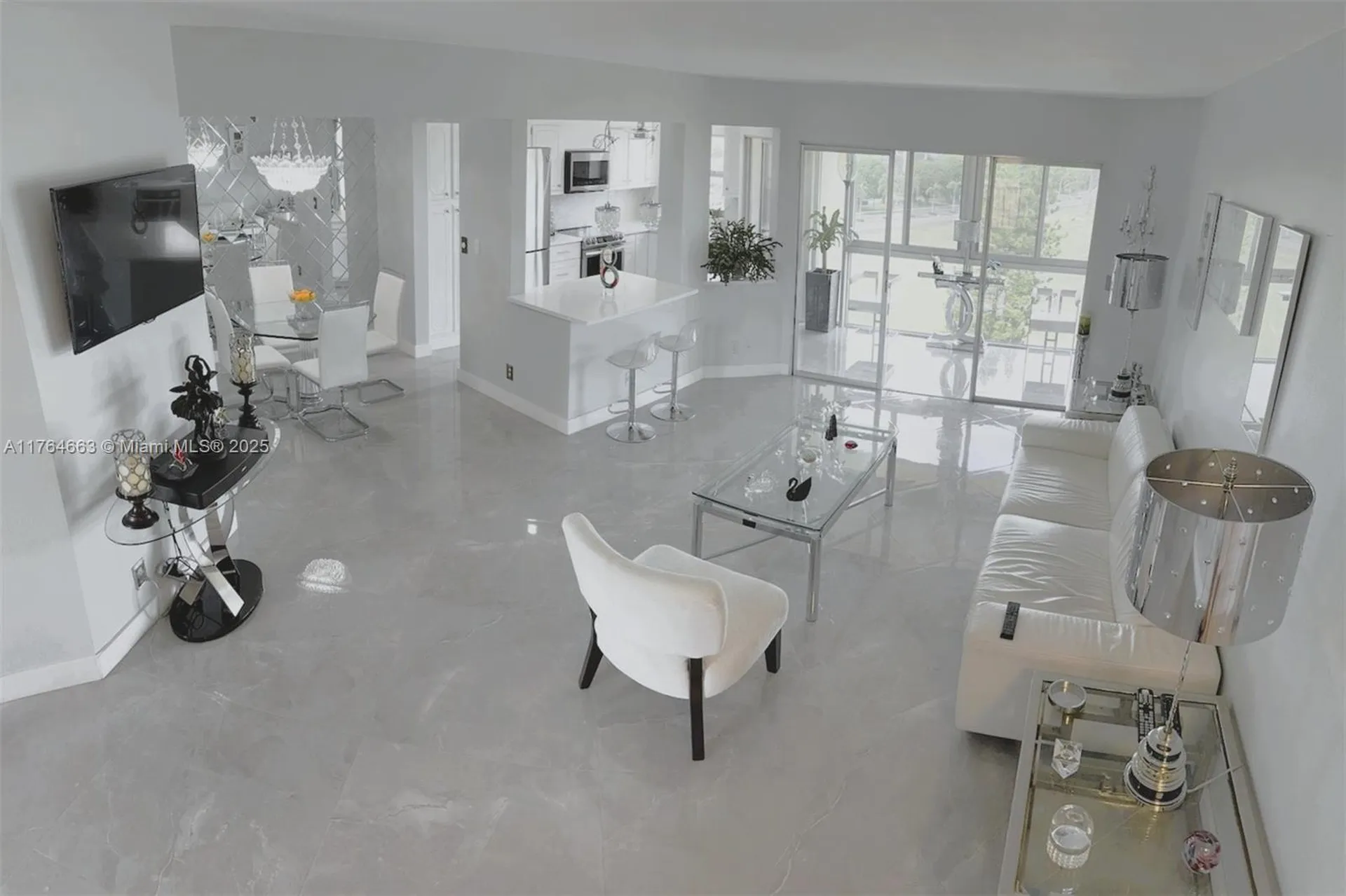 3836 Via Poinciana Lake Worth FL 33467