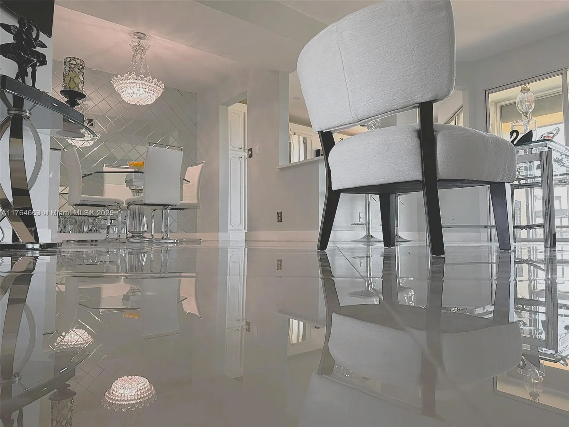 3836 Via Poinciana Lake Worth FL 33467