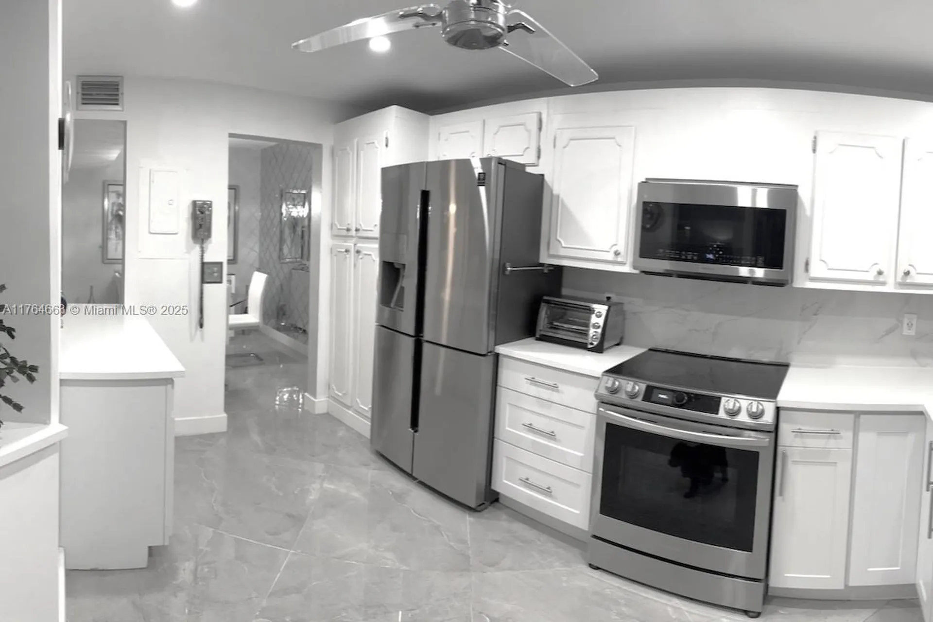 3836 Via Poinciana Lake Worth FL 33467