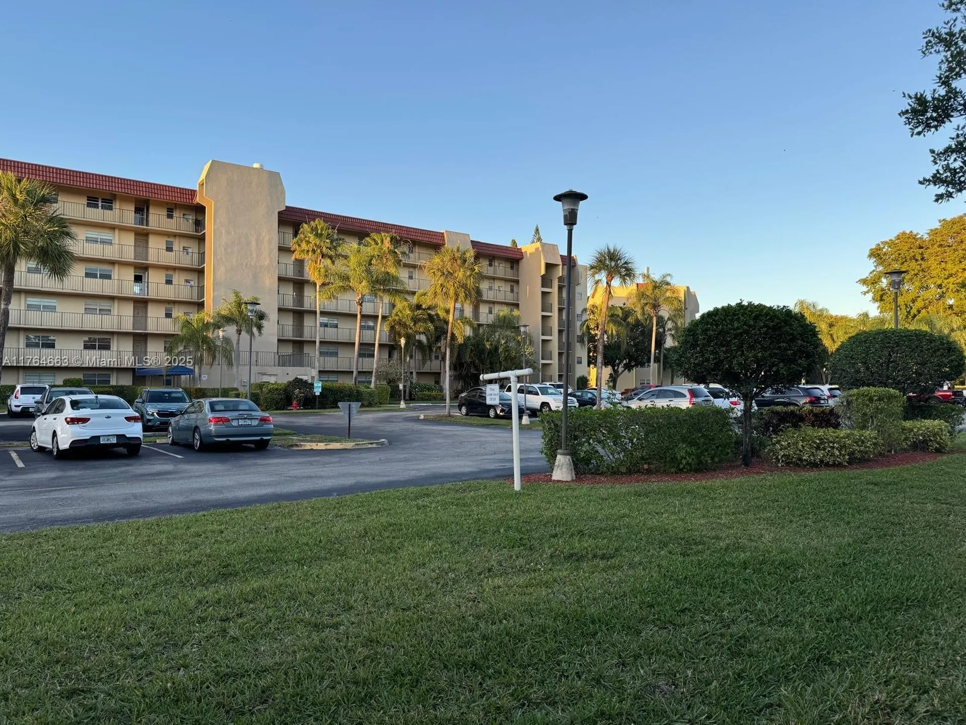3836 Via Poinciana Lake Worth FL 33467