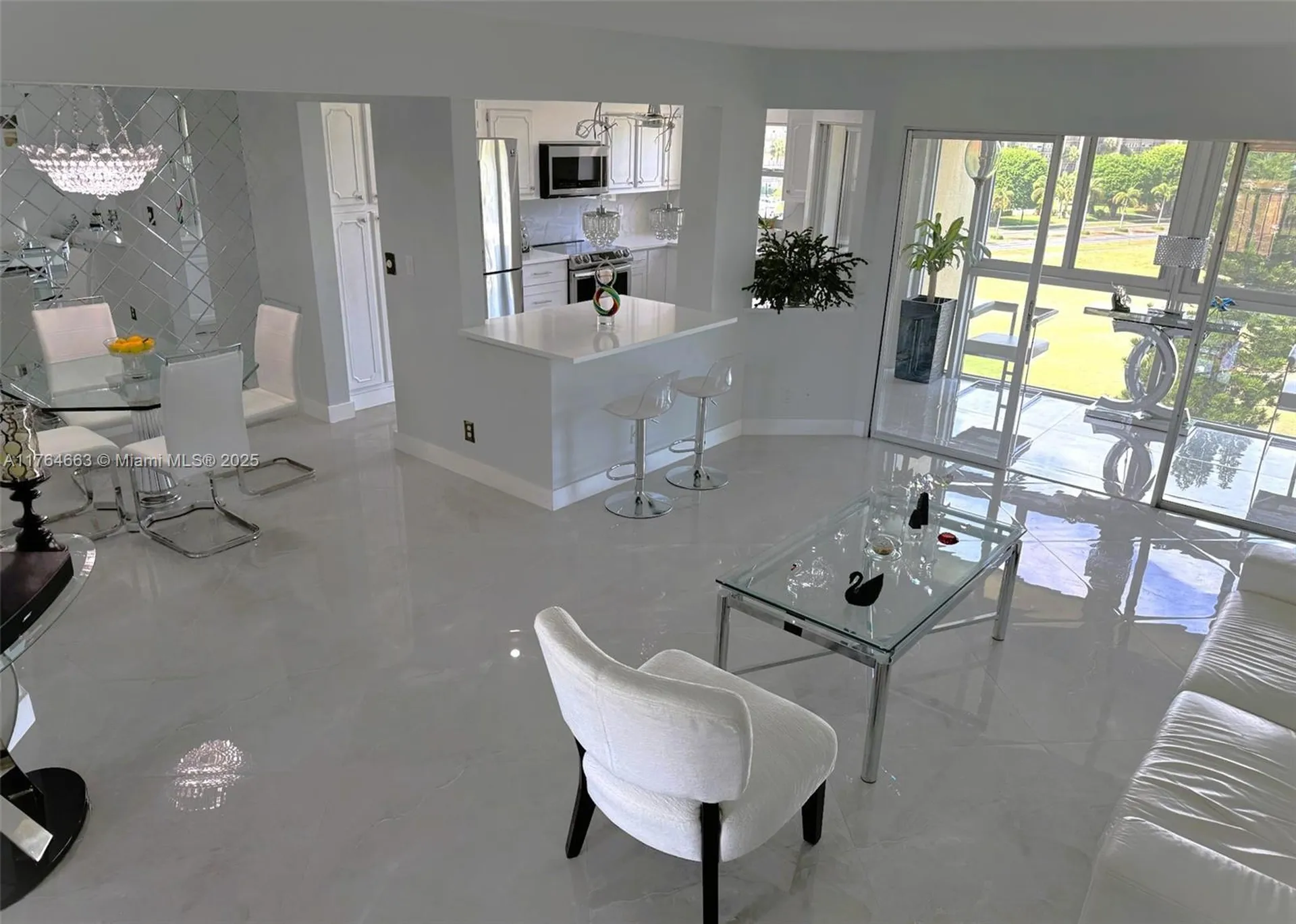 3836 Via Poinciana Lake Worth FL 33467