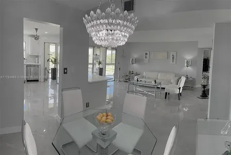 3836 Via Poinciana Lake Worth FL 33467