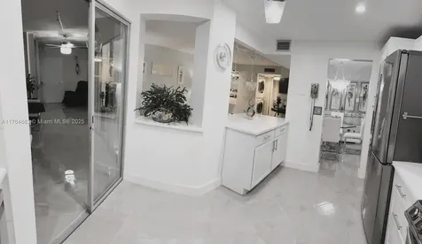 3836 Via Poinciana Lake Worth FL 33467
