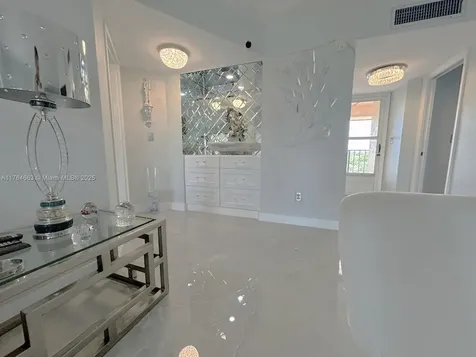 3836 Via Poinciana Lake Worth FL 33467