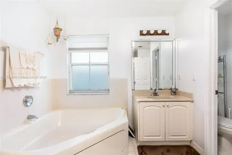 13936 S Cypress Cove Circle Davie FL 33325