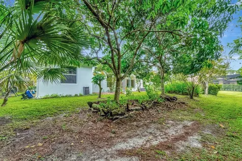 10234 Oak Meadow Lane Lake Worth FL 33449