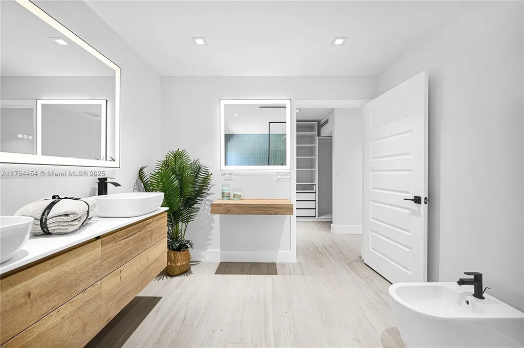 3305 NE 15th Street Fort Lauderdale FL 33304