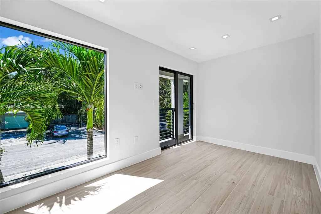 3305 NE 15th Street Fort Lauderdale FL 33304