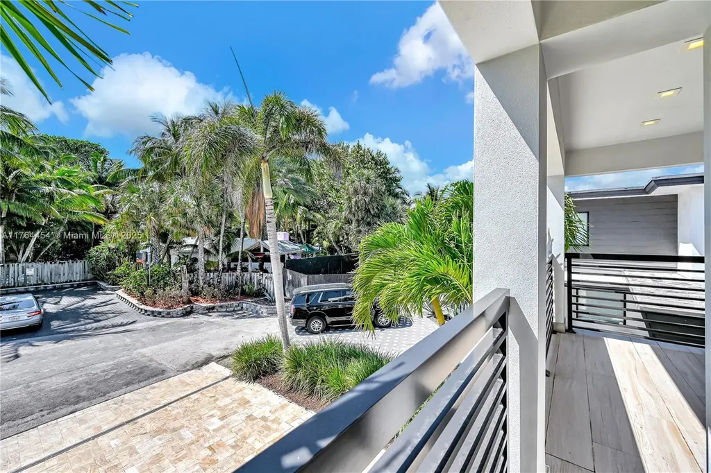 3305 NE 15th Street Fort Lauderdale FL 33304