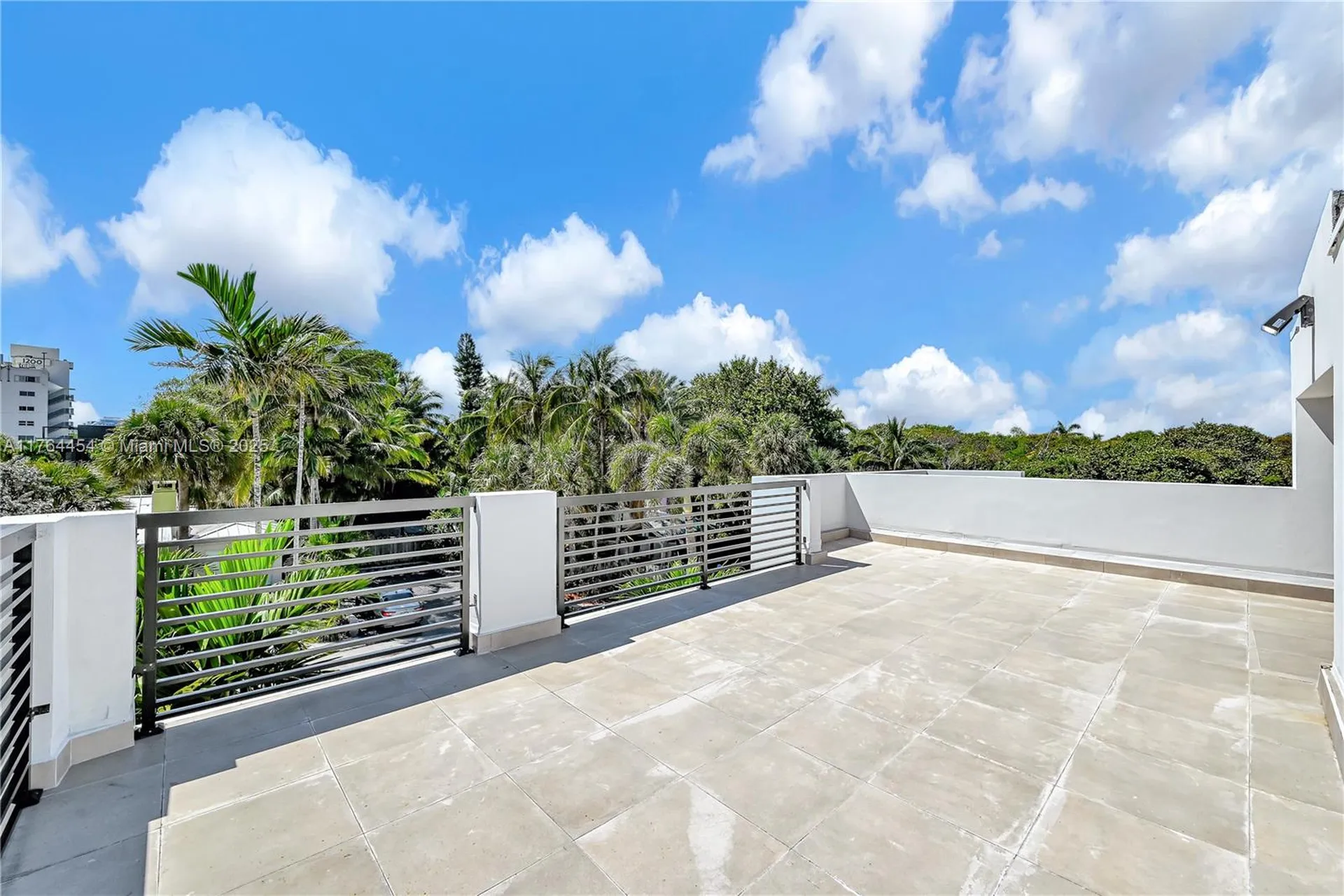 3305 NE 15th Street Fort Lauderdale FL 33304