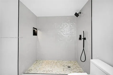 3305 NE 15th Street Fort Lauderdale FL 33304