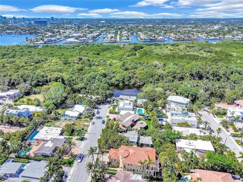 3305 NE 15th Street Fort Lauderdale FL 33304