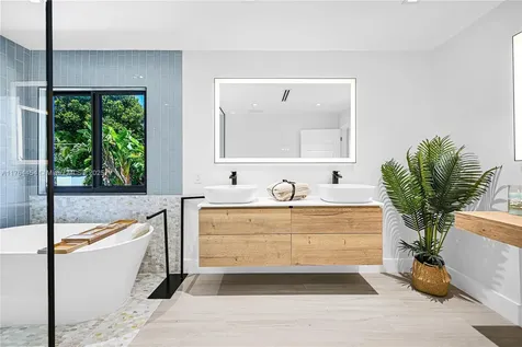 3305 NE 15th Street Fort Lauderdale FL 33304