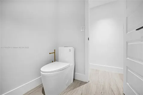 3305 NE 15th Street Fort Lauderdale FL 33304