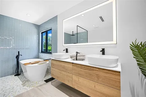 3305 NE 15th Street Fort Lauderdale FL 33304