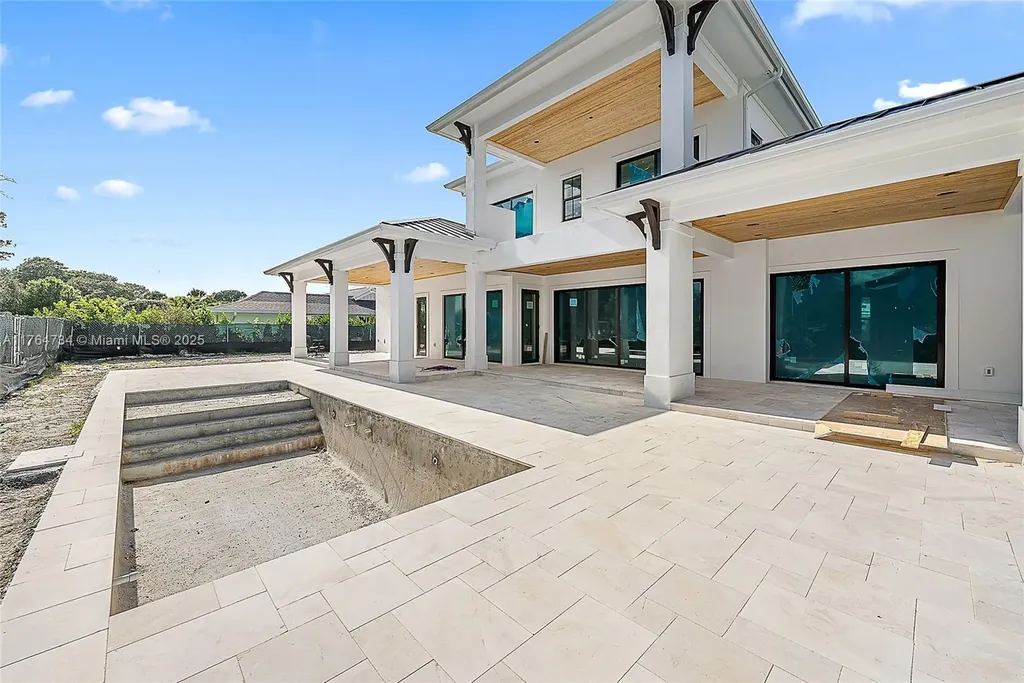 325 N Fairway N Tequesta FL 33469