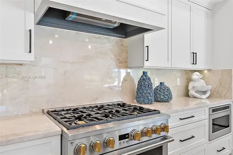 325 N Fairway Tequesta FL 33469