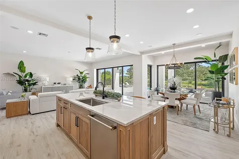 325 N Fairway Tequesta FL 33469