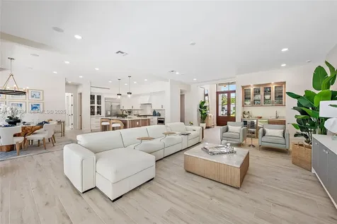 325 N Fairway Tequesta FL 33469