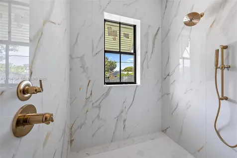 325 N Fairway Tequesta FL 33469