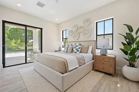 325 N Fairway Tequesta FL 33469