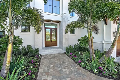 325 N Fairway Tequesta FL 33469