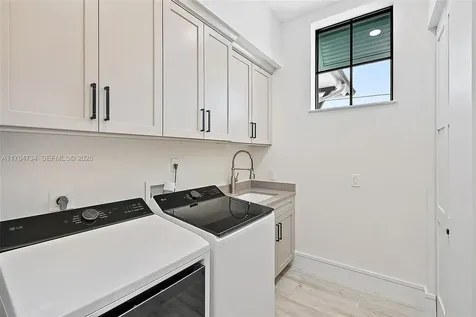 325 N Fairway Tequesta FL 33469