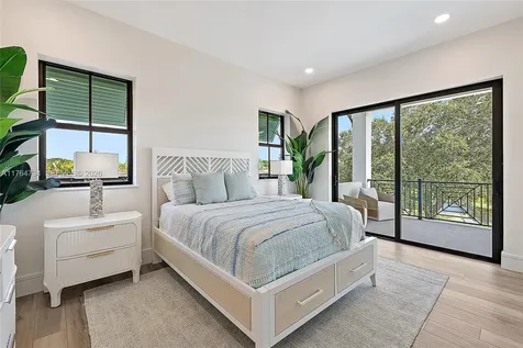 325 N Fairway Tequesta FL 33469