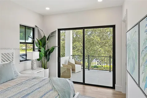 325 N Fairway Tequesta FL 33469