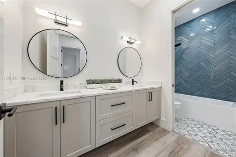 325 N Fairway Tequesta FL 33469