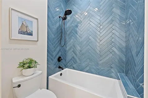 325 N Fairway Tequesta FL 33469