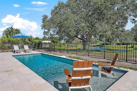 325 N Fairway Tequesta FL 33469