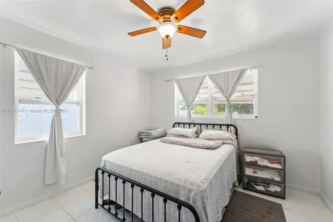 1462 NE 118th Street Miami FL 33161