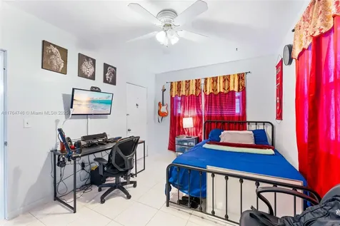 1462 NE 118th Street Miami FL 33161