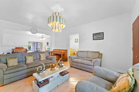 1462 NE 118th Street Miami FL 33161