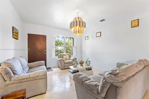 1462 NE 118th Street Miami FL 33161
